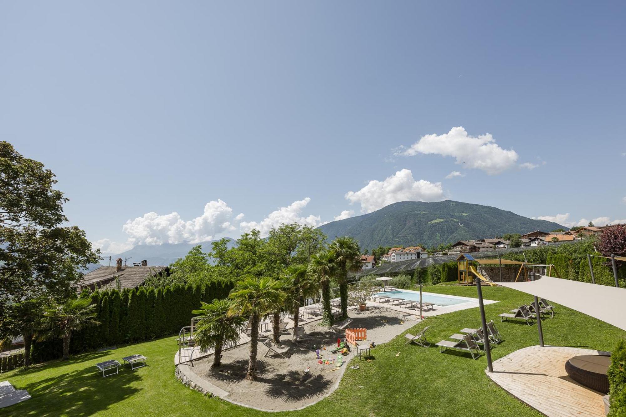 Landsitz Stroblhof Hotel Tirolo Bagian luar foto